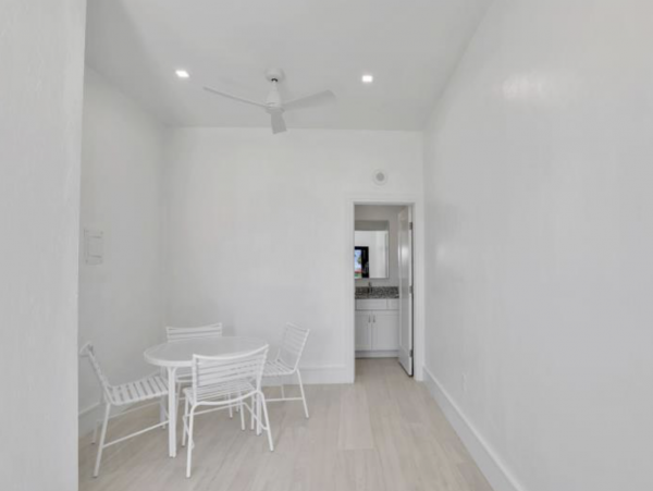 6th floor views Gulf Front of Vanderbilt Beach 3 month rental